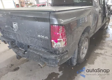 2017 Ram 1500 Express 4X4 6'4 Box z USA, uszkodzony, nr VIN 1C6RR7FT8HS798794